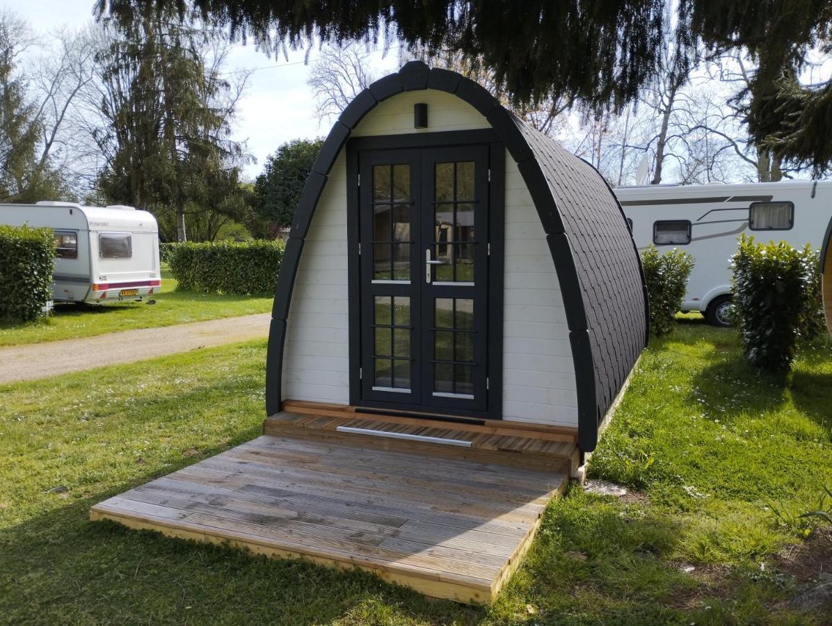 Camping Des Ribieres Конфоланс Екстериор снимка