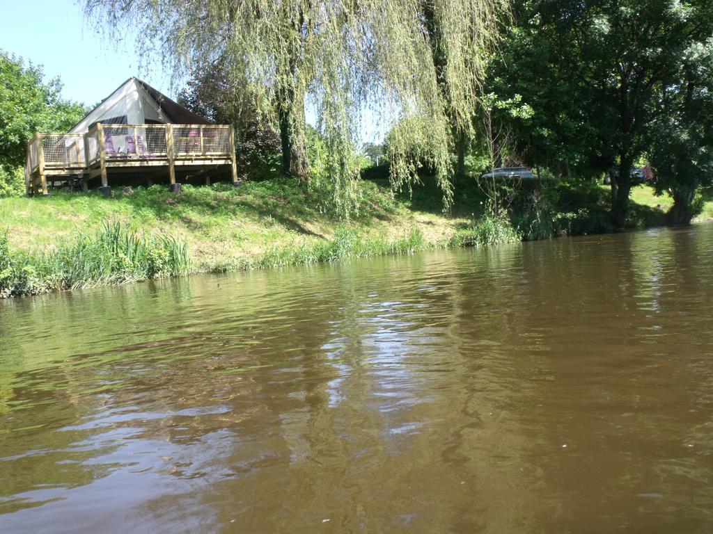 Camping Des Ribieres Конфоланс Екстериор снимка