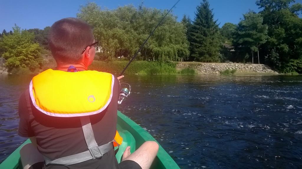 Camping Des Ribieres Конфоланс Екстериор снимка