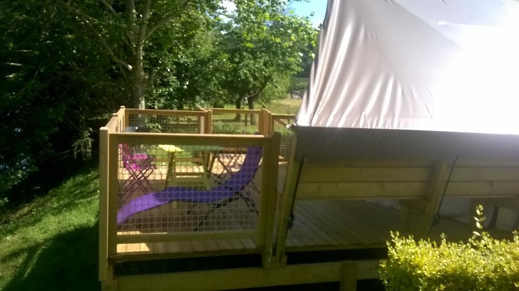 Camping Des Ribieres Конфоланс Екстериор снимка