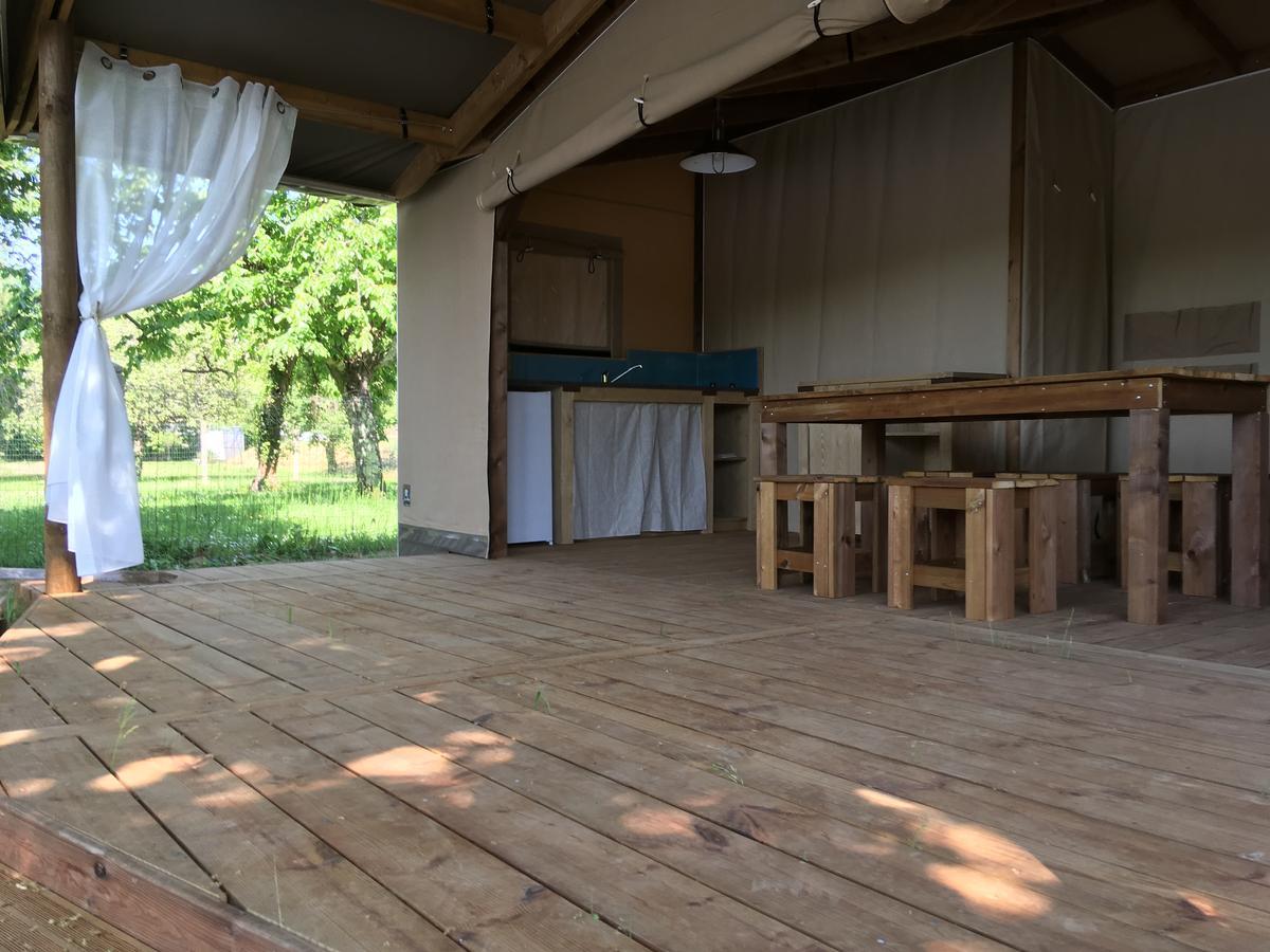 Camping Des Ribieres Конфоланс Екстериор снимка