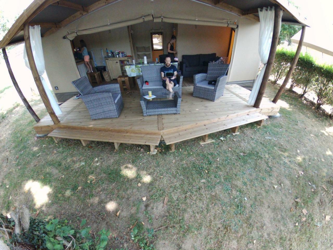 Camping Des Ribieres Конфоланс Екстериор снимка